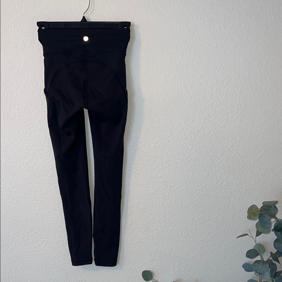 Lululemon invigorate leggings - Picture 2 of 4